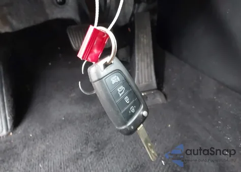 2019 Hyundai Santa Fe Se from USA, damaged, VIN 5NMS23AD8KH068152